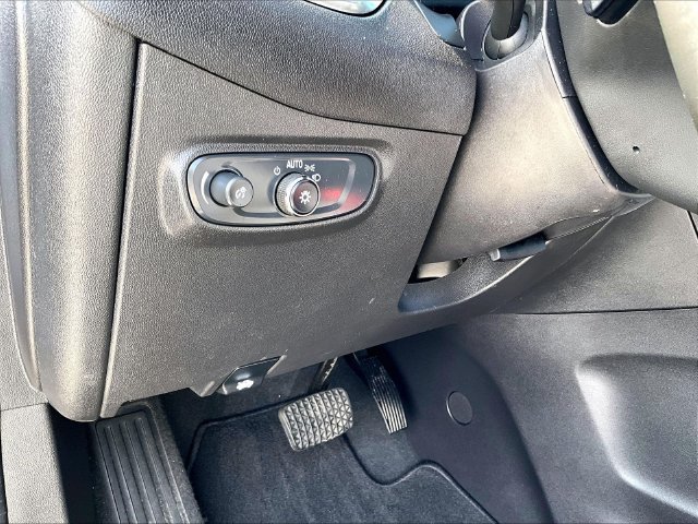 Used 2024 Lakeshore Blue Metallic Chevrolet LT image 30