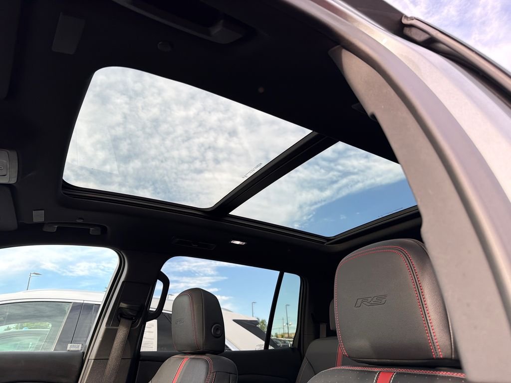 2025 Chevrolet Traverse RS - Photo 32