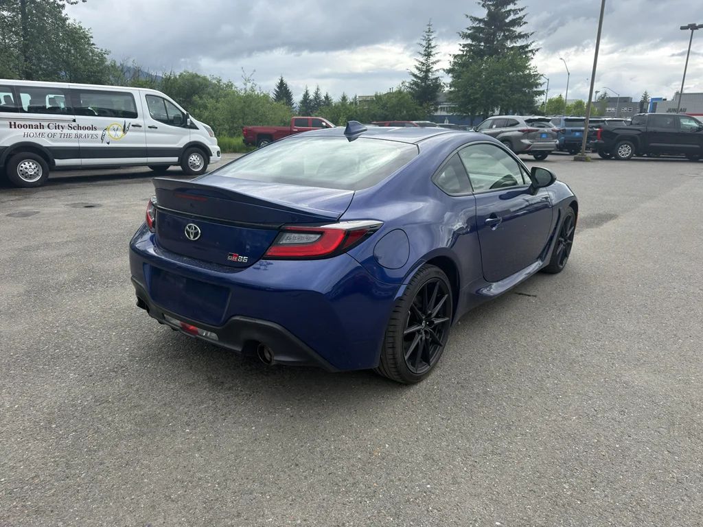 Used 2023 Trueno Blue Toyota Premium image 3