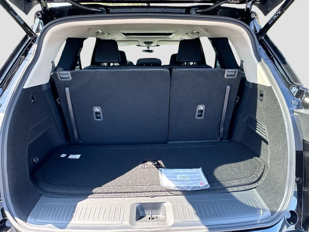 New 2027 BLACK OBSIDIAN INFINITI Pure FWD image 27