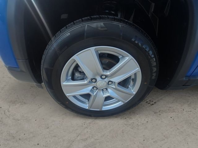 Used 2022 Blue Jeep Latitude image 14