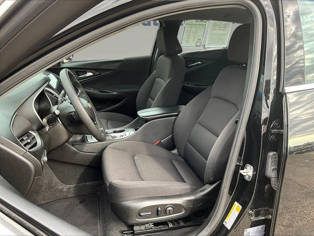 2024 Chevrolet Malibu 1LT - Photo 23
