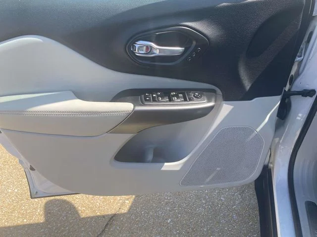 Used 2020 White Jeep Limited image 12