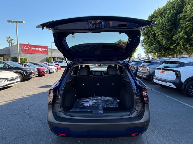 New 2027 Deep Blue Pearl Nissan SR image 7