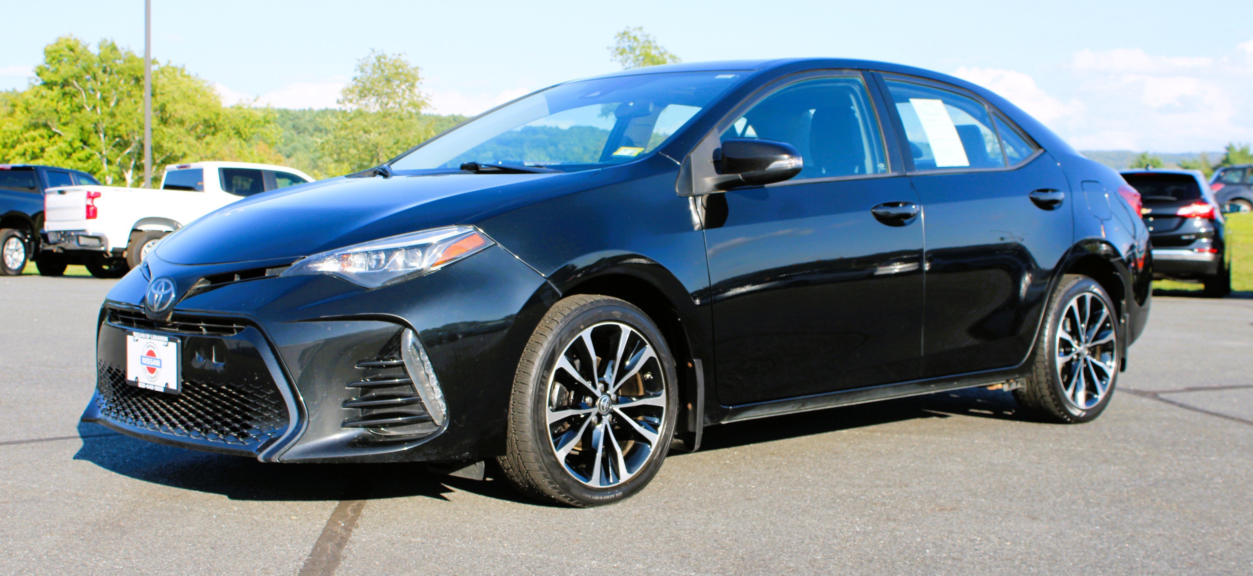 Used 2018 Black Toyota  image 15