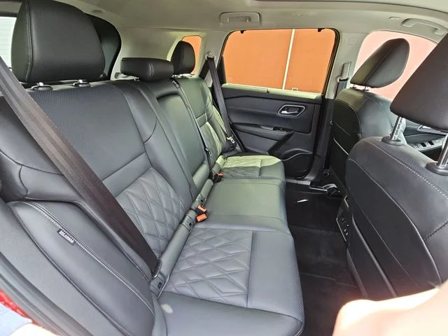 Used 2025 Red Nissan Platinum image 30