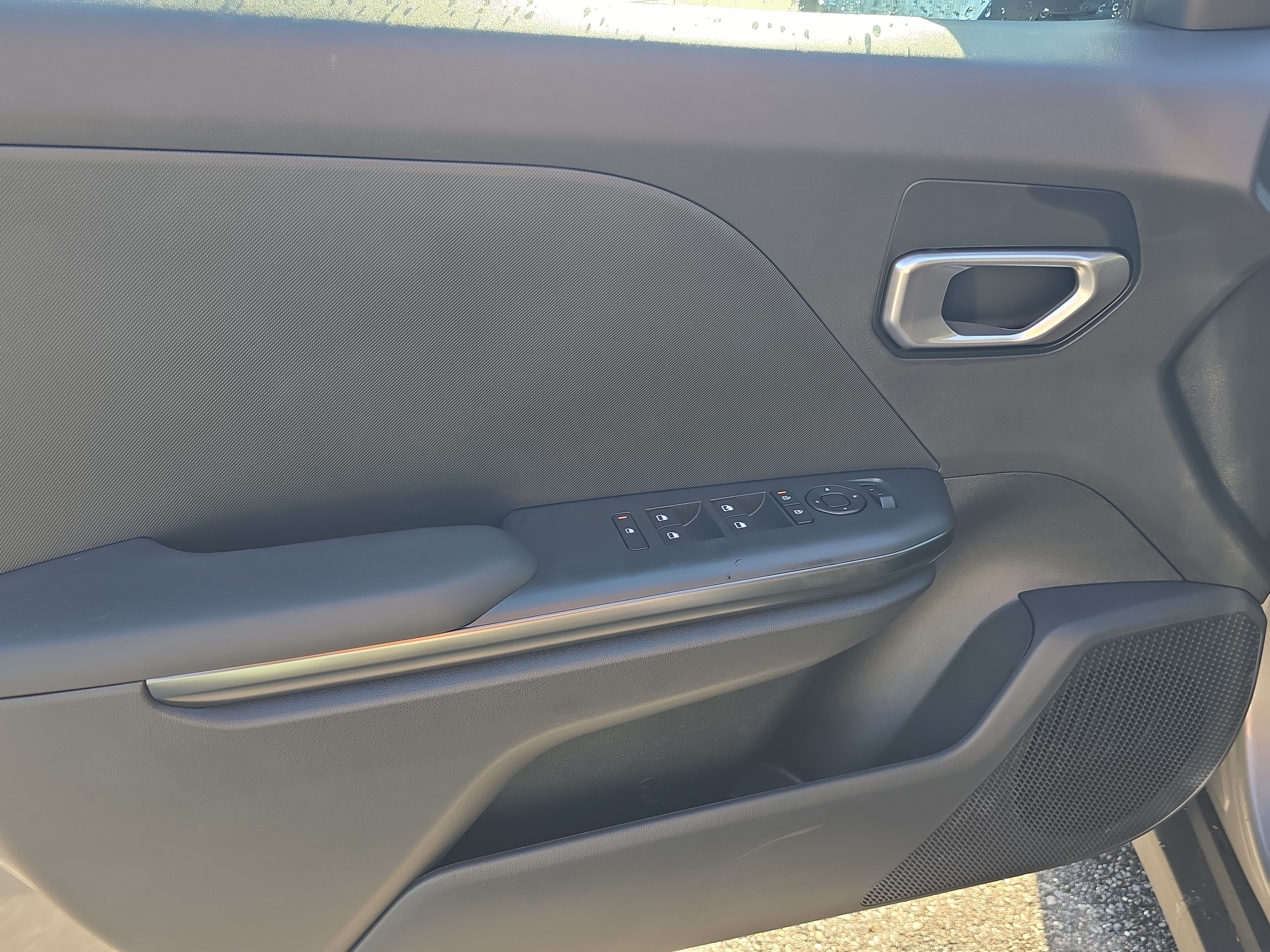 New 2026 Steel Gray Kia LXS image 17