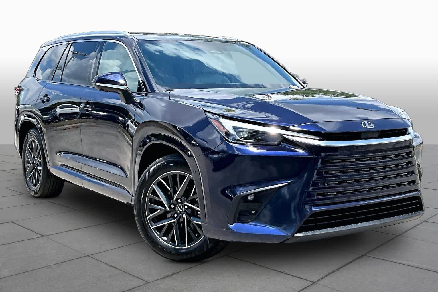 Used 2025 Nightfall Mica Lexus Luxury image 3