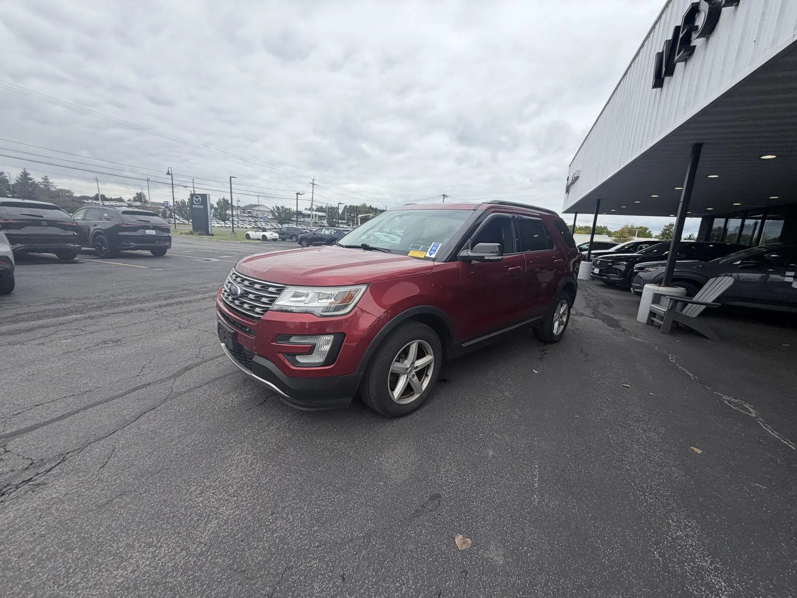 Used 2016 Ruby Red Metallic Tinted Clearcoat Ford XLT image 3