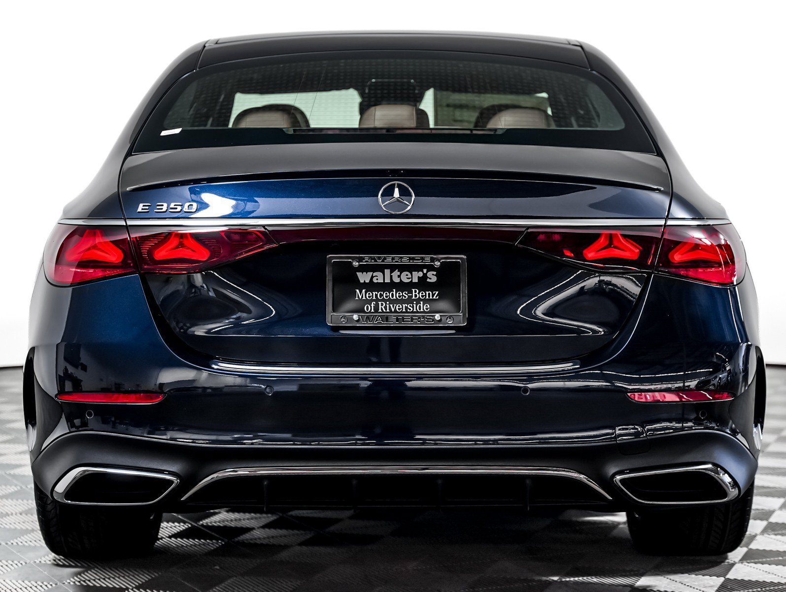 New 2027 Nautical Blue Metallic Mercedes-Benz E 350 image 9
