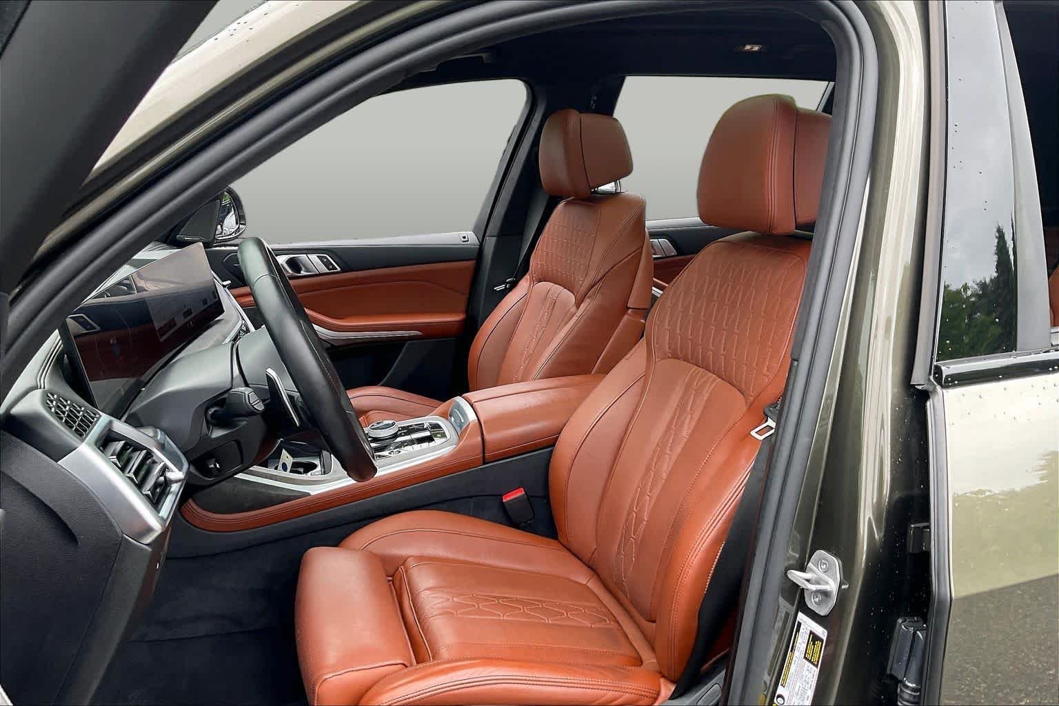 Used 2024 Manhattan Green Metallic BMW xDrive40i image 7