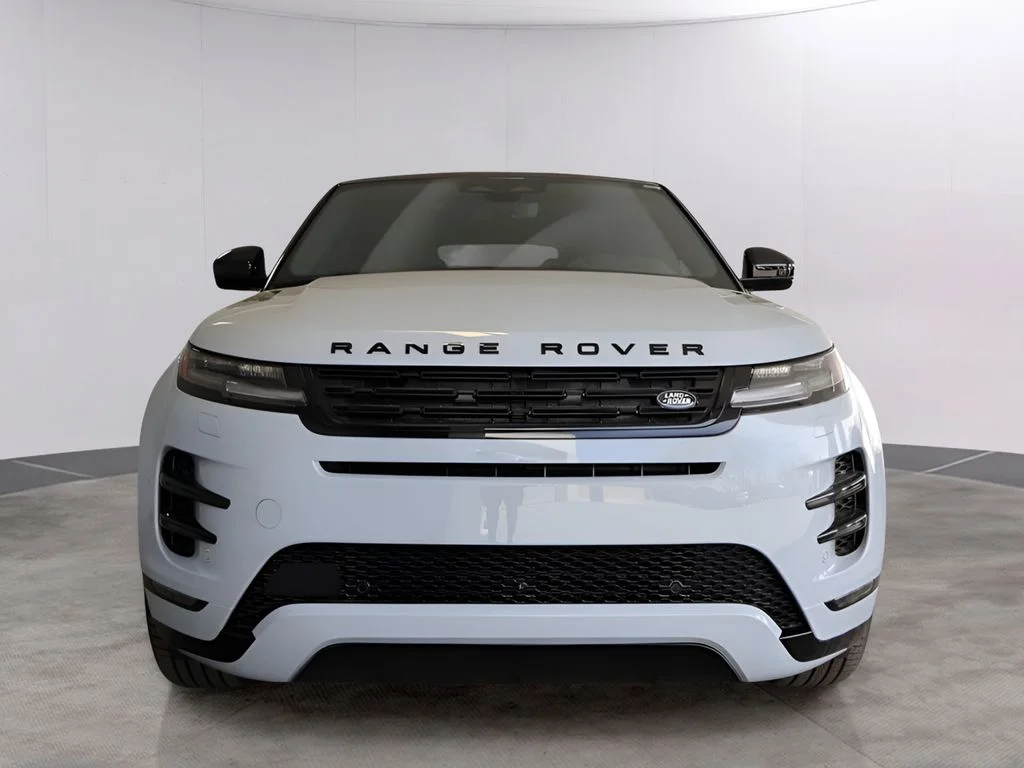 Certified Used 2026 Arroios Gray Metallic Land Rover Dynamic image 4