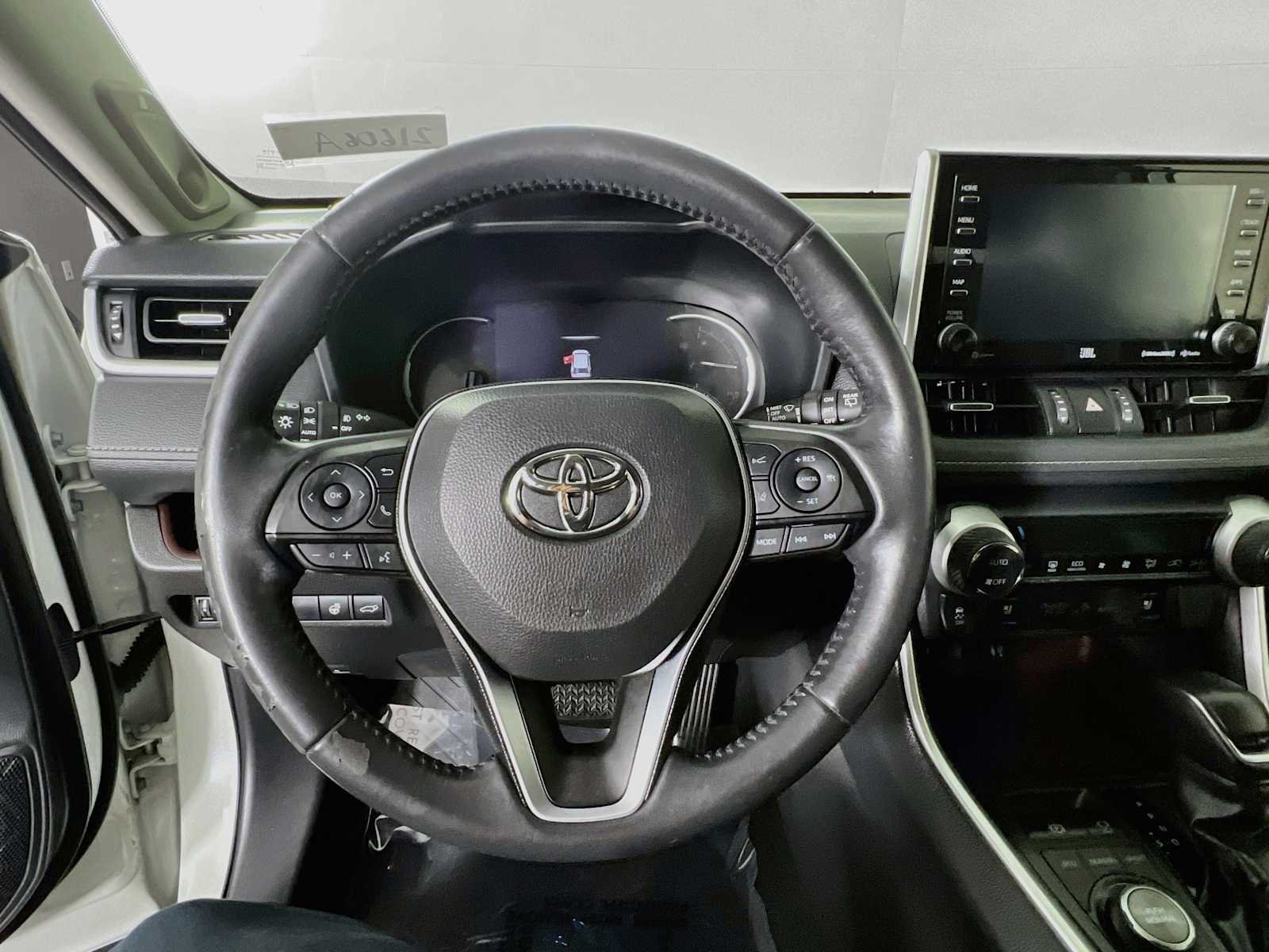 Used 2019 Blizzard Pearl Toyota Limited image 11