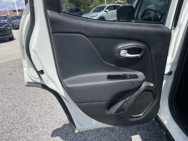 Used 2023 White Jeep Altitude image 13