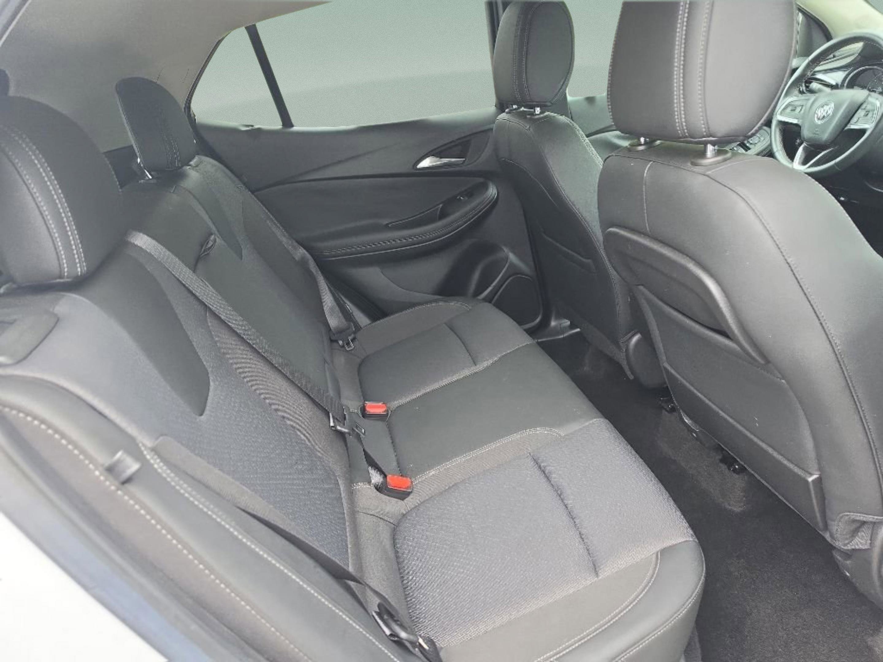 Used 2022 Summit White Buick Select image 31