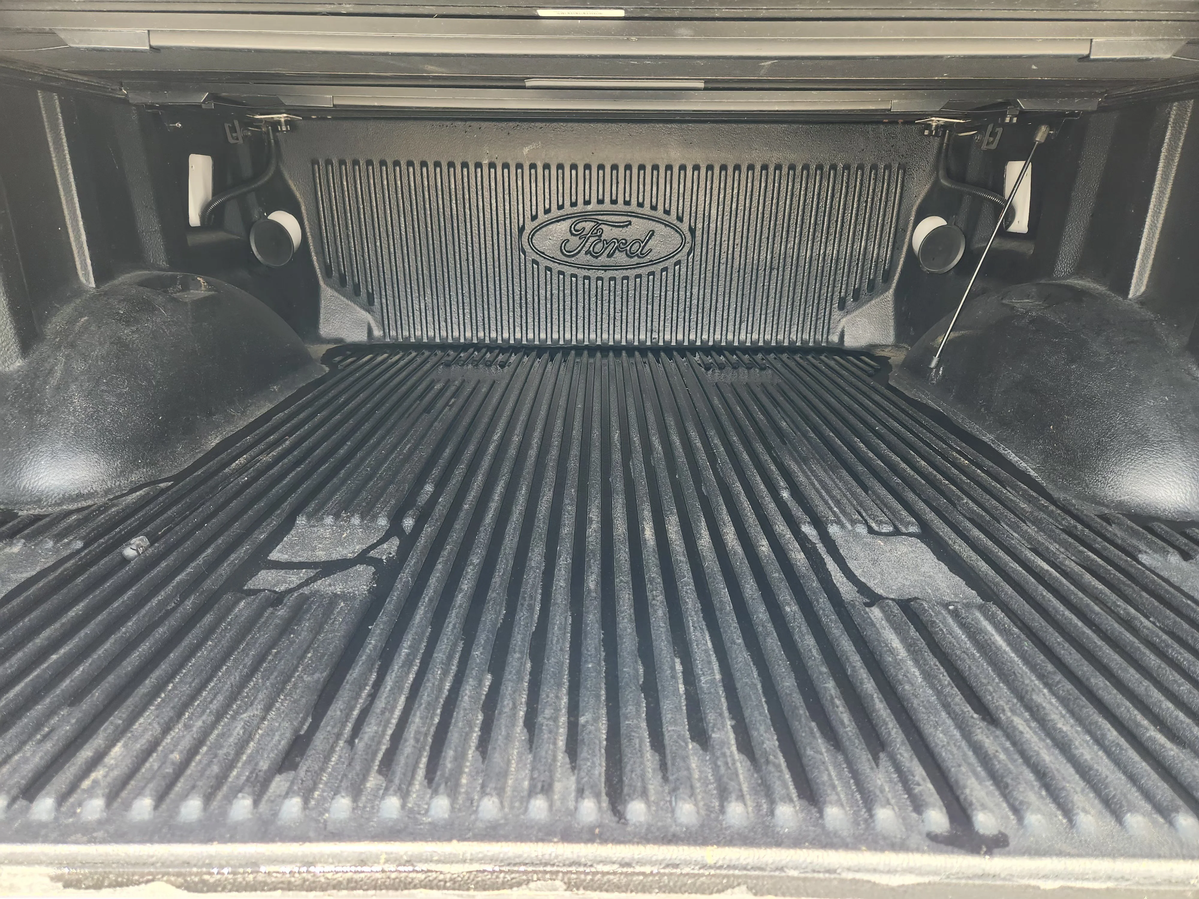 Used 2021  Ford Lariat image 32