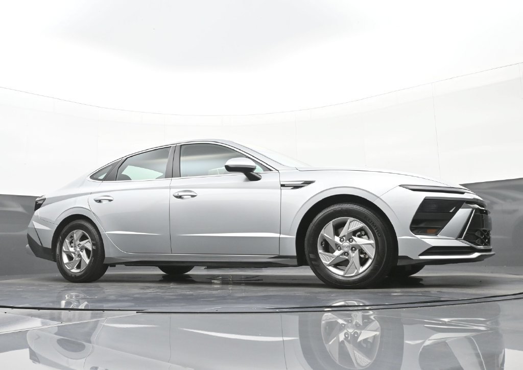 Certified Used 2026 Silver Hyundai SE image 37