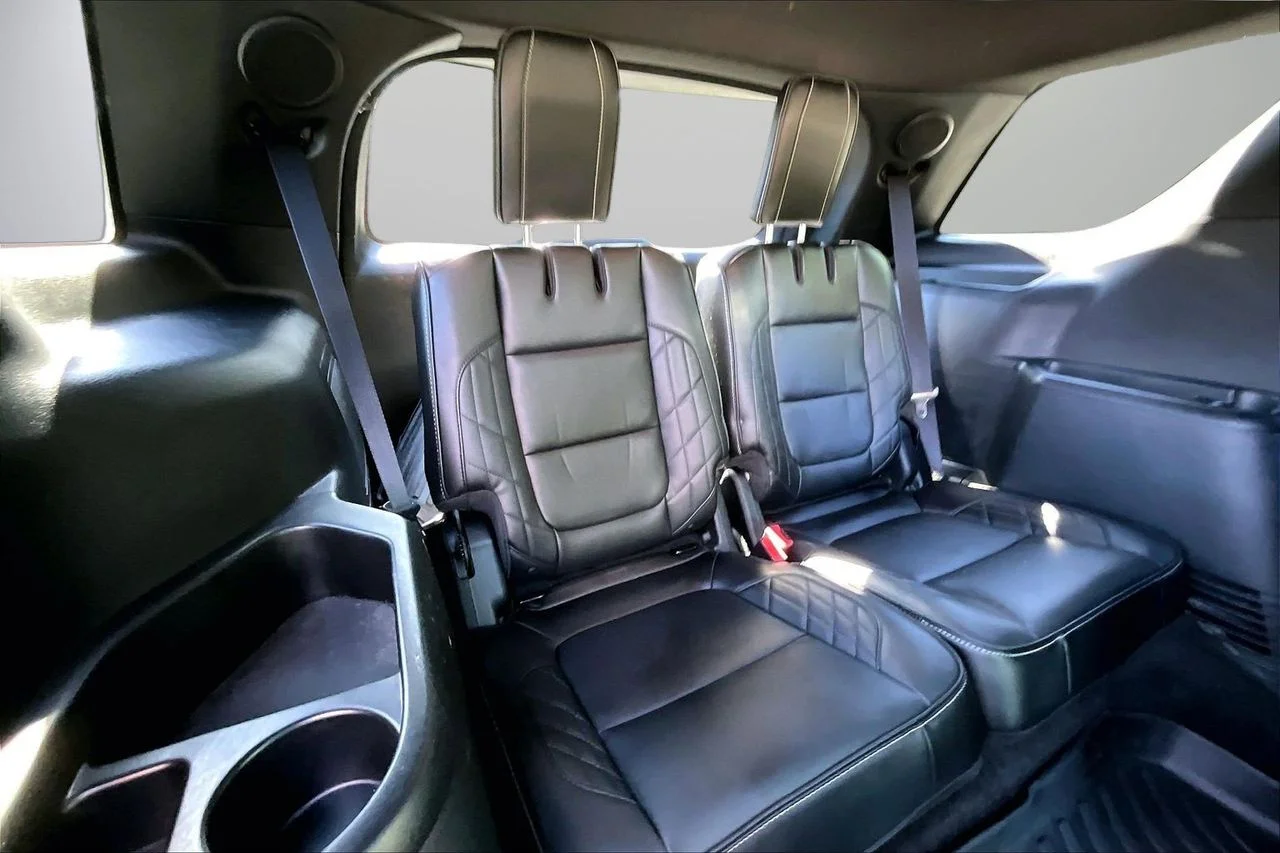 Certified Used 2018 Gray Ford Platinum image 26