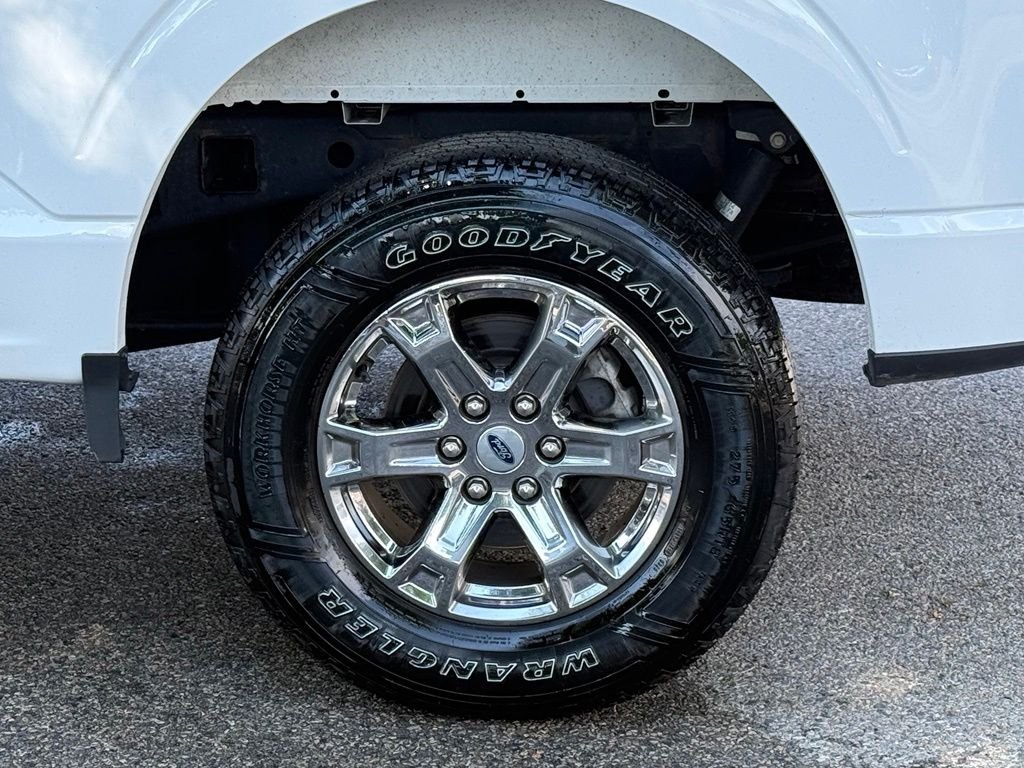 Used 2022 White Ford XLT image 7