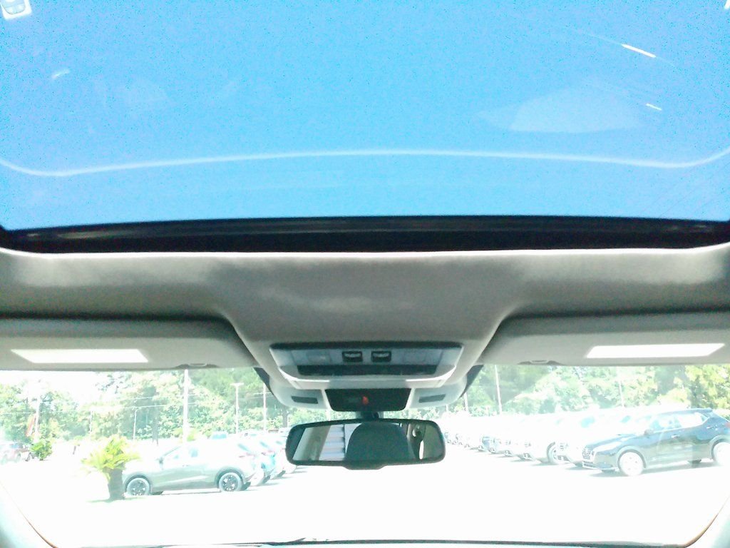 2025 Nissan Rogue SL - Photo 28