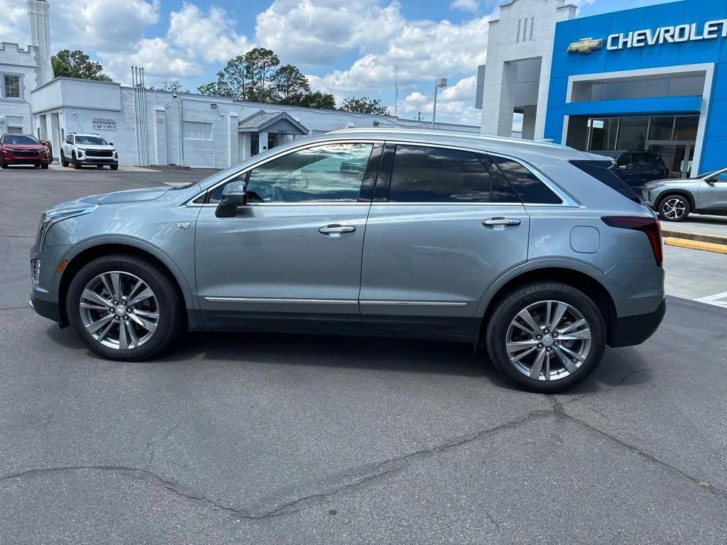 Used 2023 Argent Silver Metallic Cadillac Premium Luxury image 8