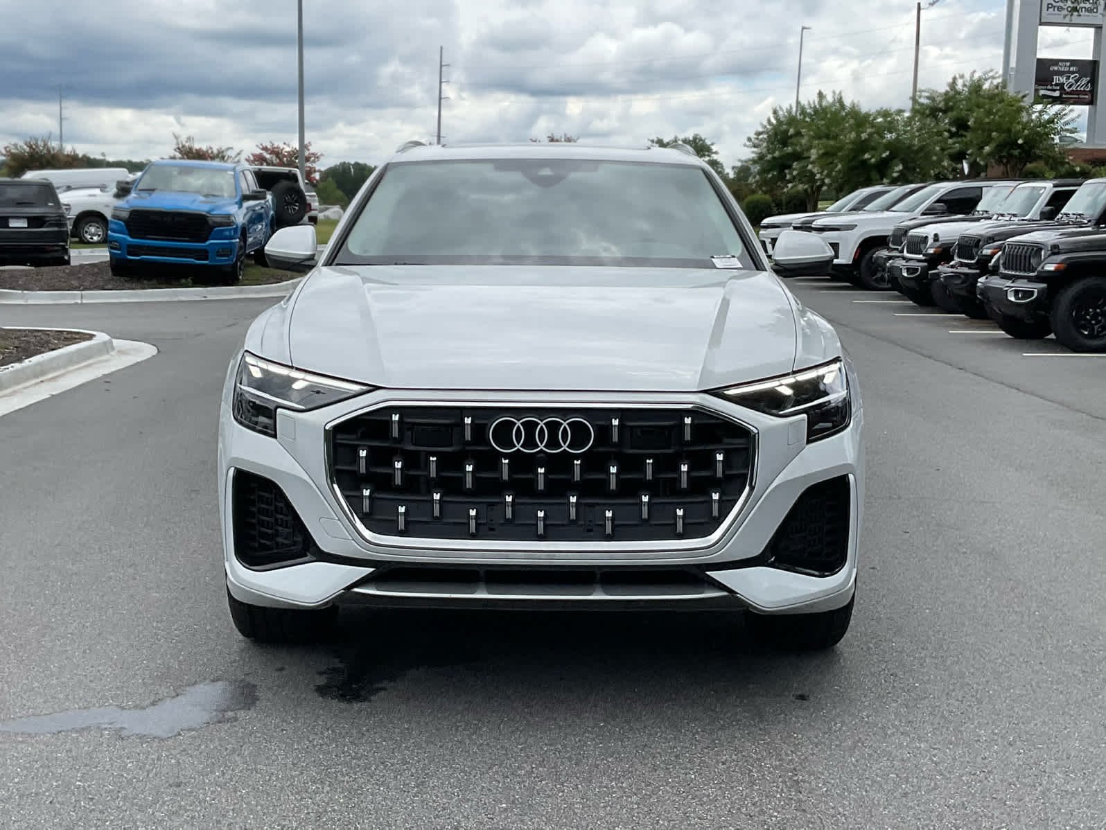 Used 2025  Audi Premium Plus image 2