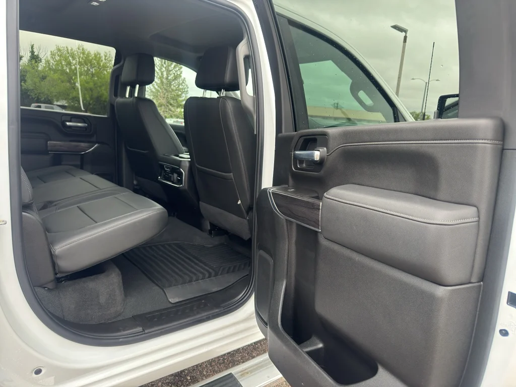 Used 2021 SUMMIT WHITE Chevrolet LTZ image 18