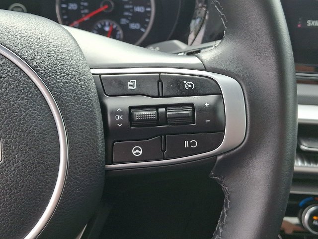 Used 2022 White Kia GT-Line image 22