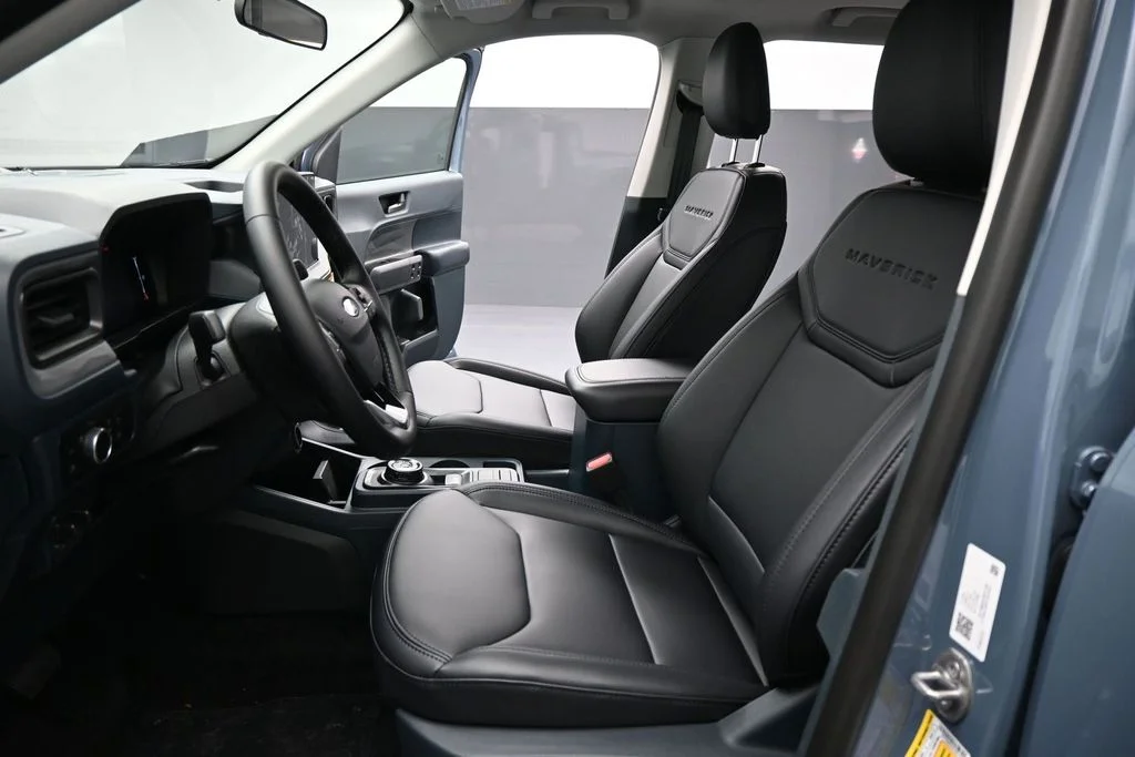 New 2026 Azure Gray Metallic Tri-Coat Ford Lariat image 9