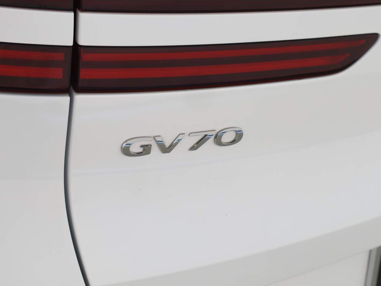 Used 2025 White Genesis Prestige image 7