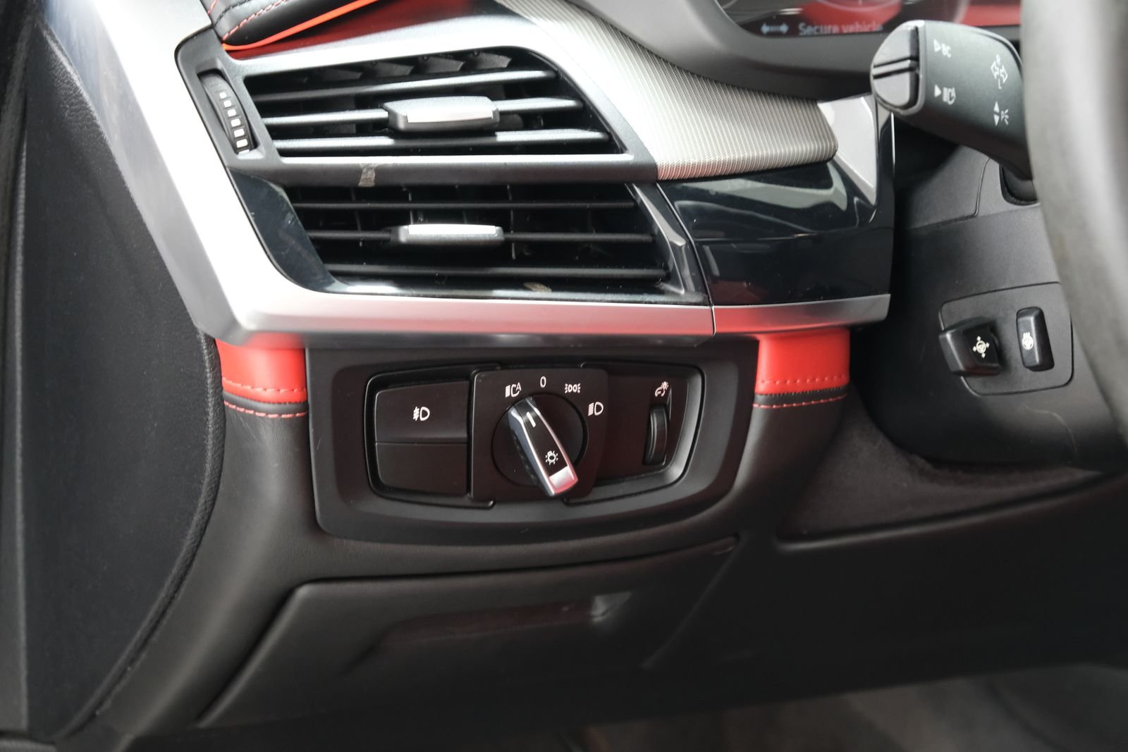 Used 2016 White Metallic BMW Base image 27