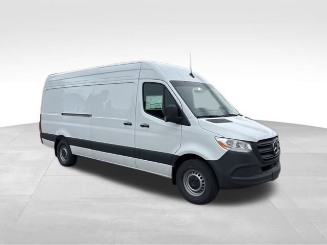 New 2025  Mercedes-Benz Cargo 170 WB image 9