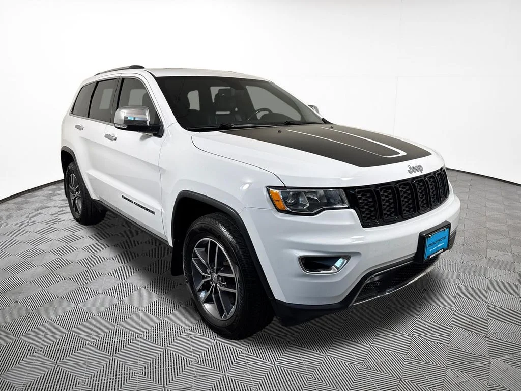 Used 2018 White Jeep Limited image 4