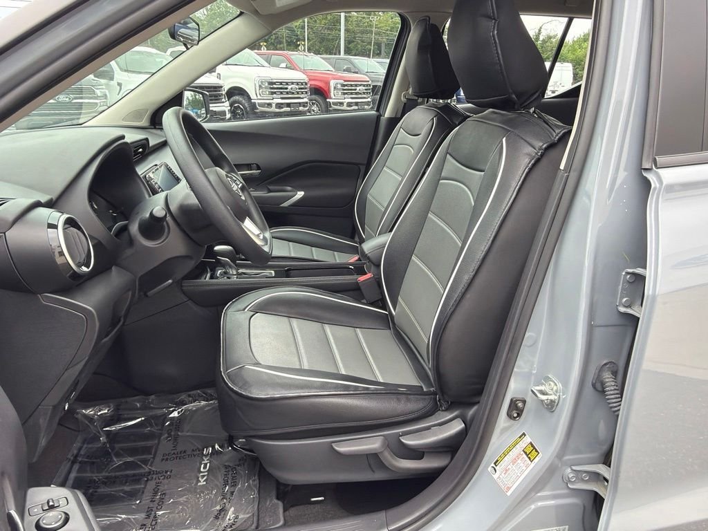Used 2024 Boulder Gray Metallic Nissan SV image 10