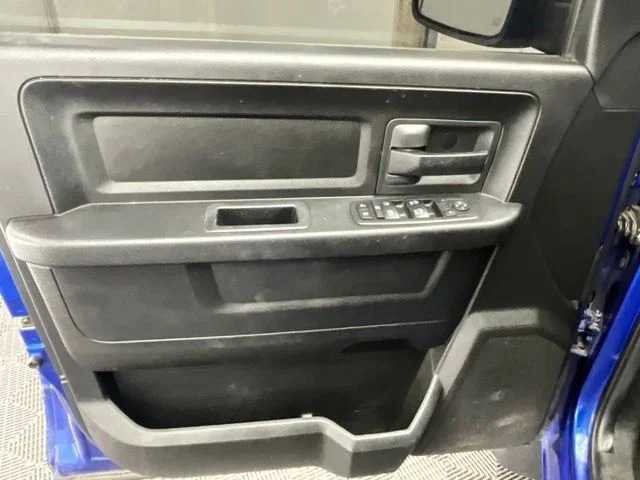 Used 2019 Blue Ram Express image 12