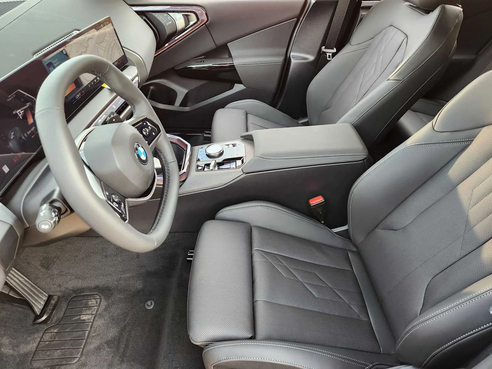 New 2026 Black Sapphire Metallic BMW 30 xDrive image 4