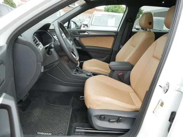 Used 2024 White Volkswagen 2.0T SE image 12