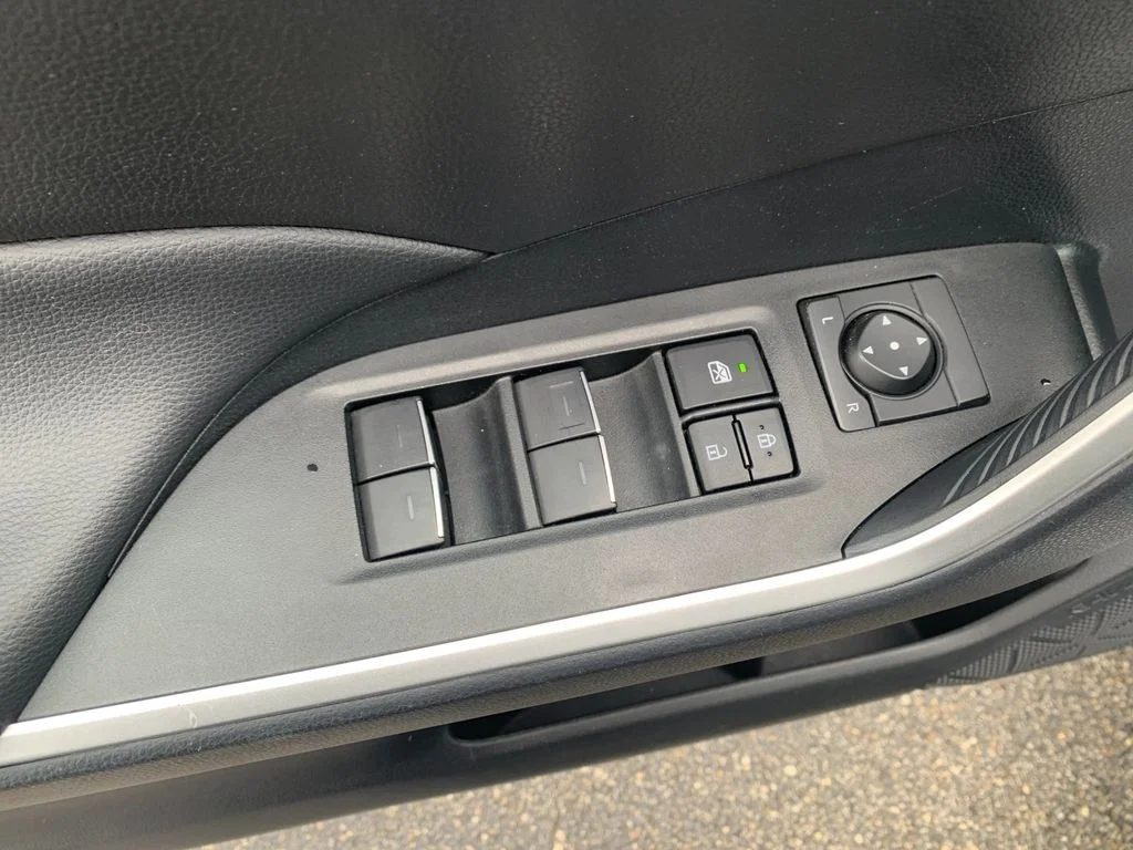 Used 2025 Silver Toyota XLE image 13