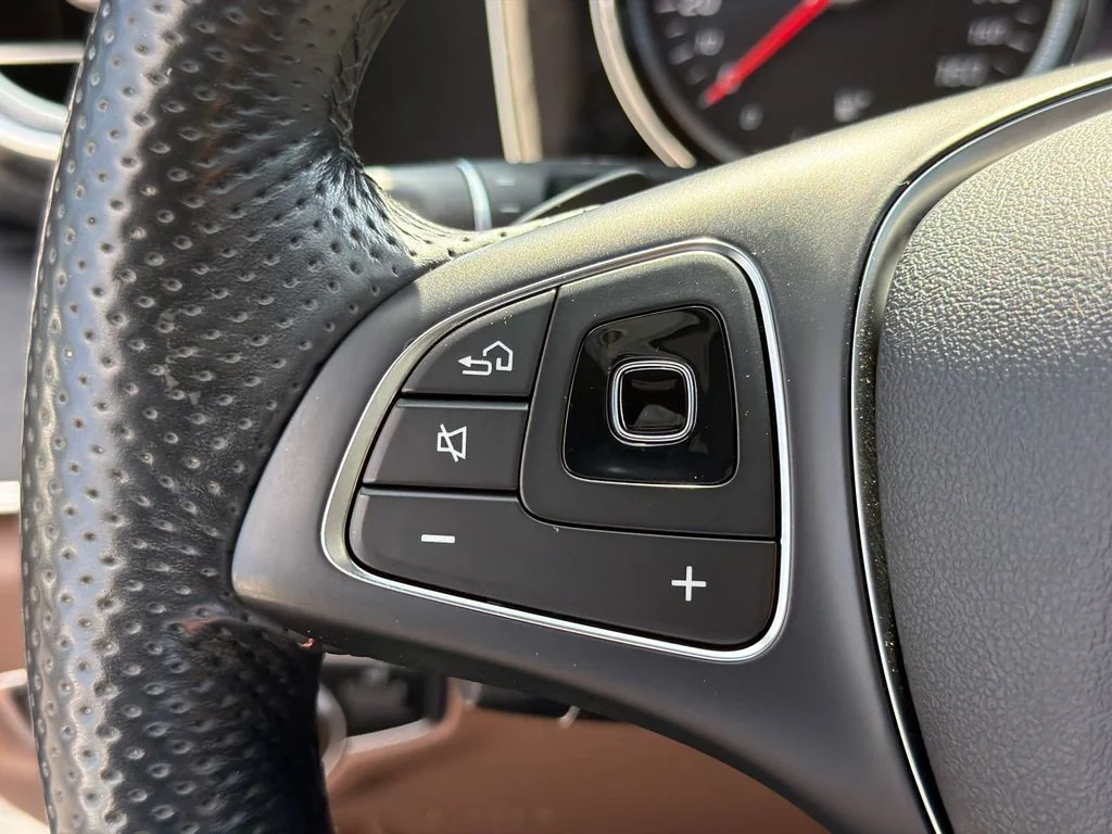 Used 2017 White Mercedes-Benz E 300 image 25