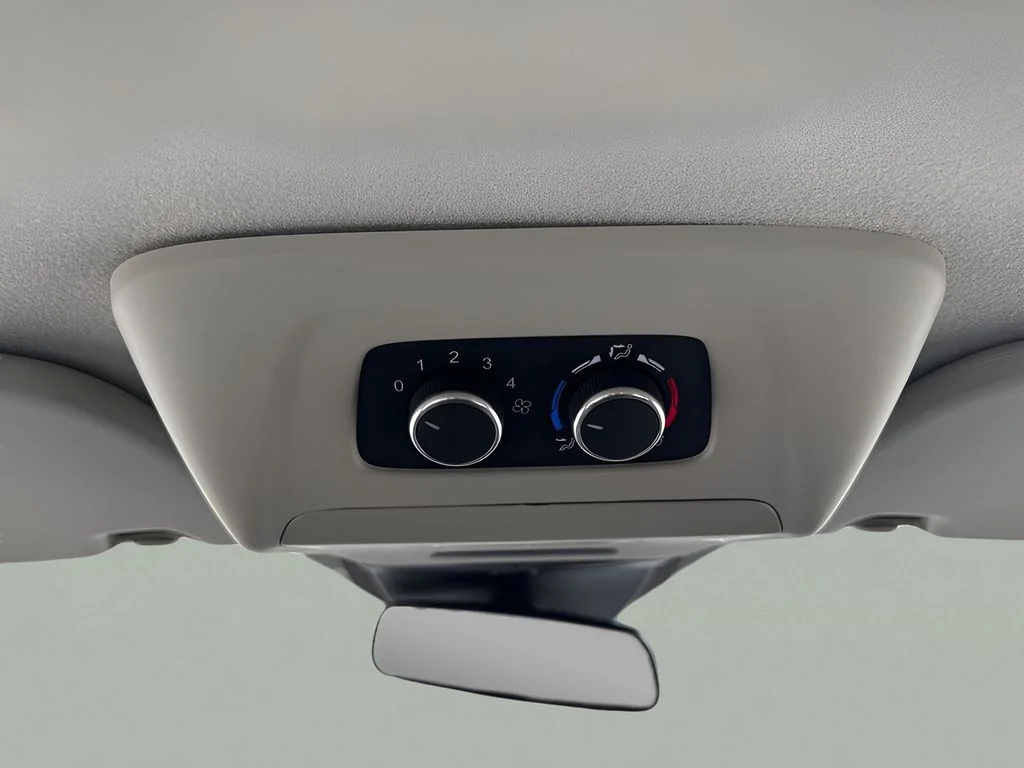 Used 2025 White Ford XLT image 11