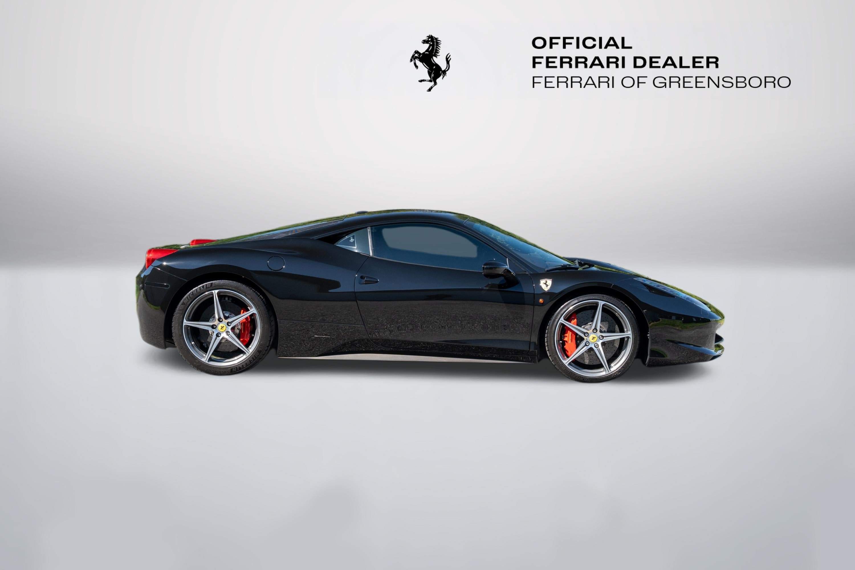 Used 2010 Nero Ferrari  image 6