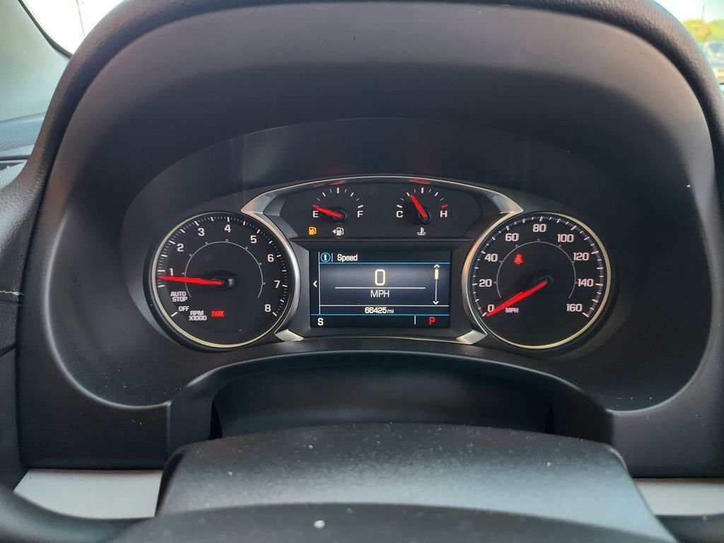 Used 2023 Summit White GMC SLE image 17