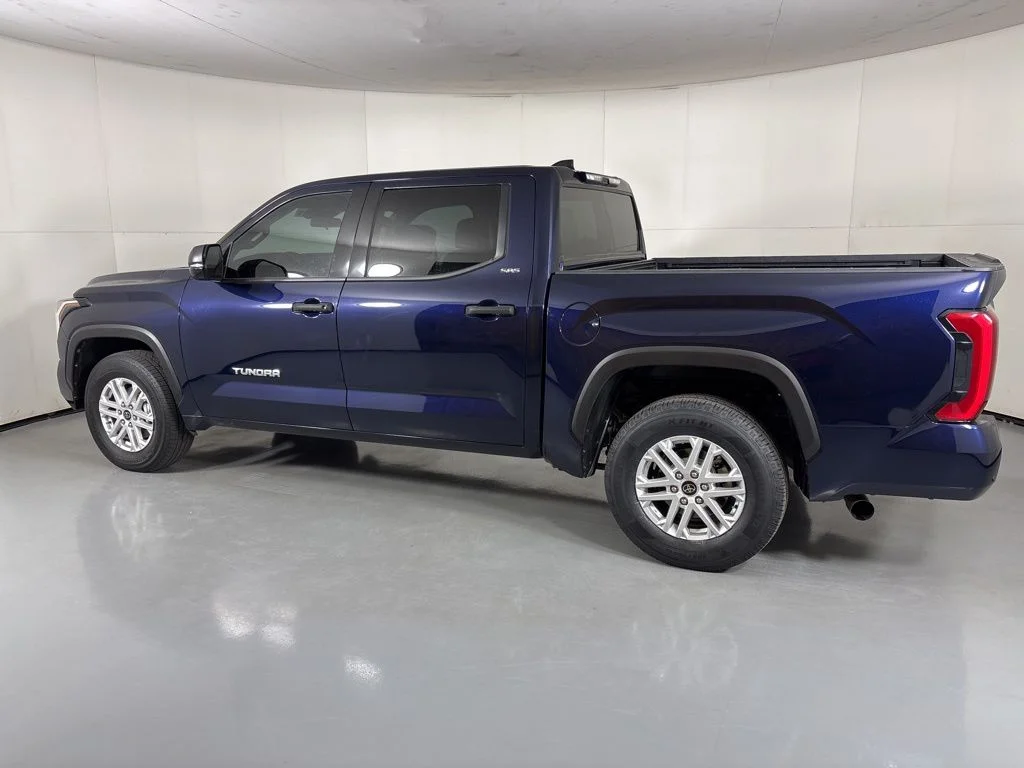 Used 2022 Blue Toyota SR5 image 5
