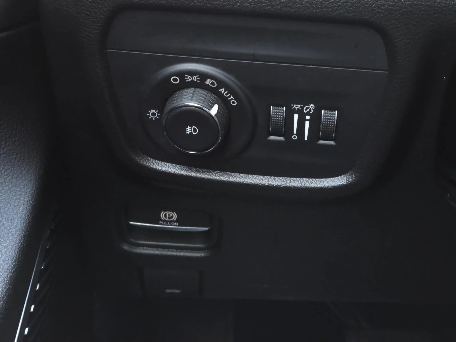 Used 2023 Bright White Clearcoat Jeep Overland image 24