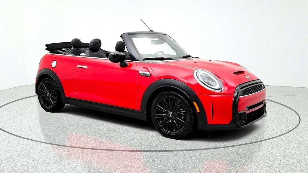 Used 2024 Chili Red MINI Cooper S FWD w/ Signature Trim Package image 3