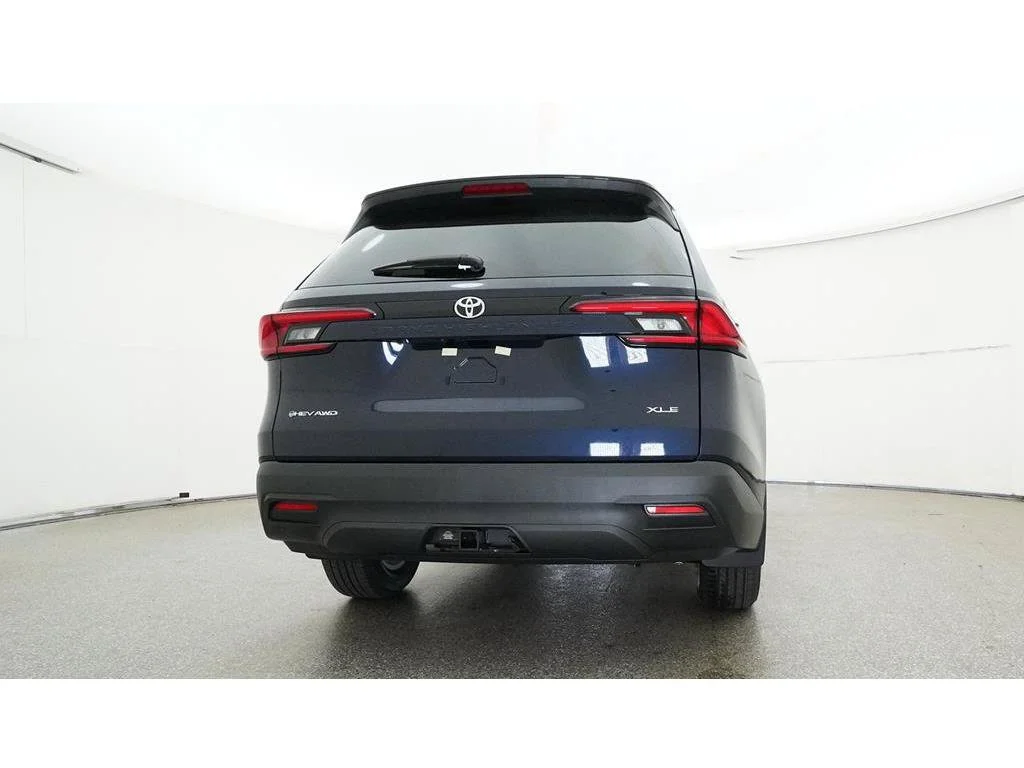 Used 2025  Toyota XLE image 29