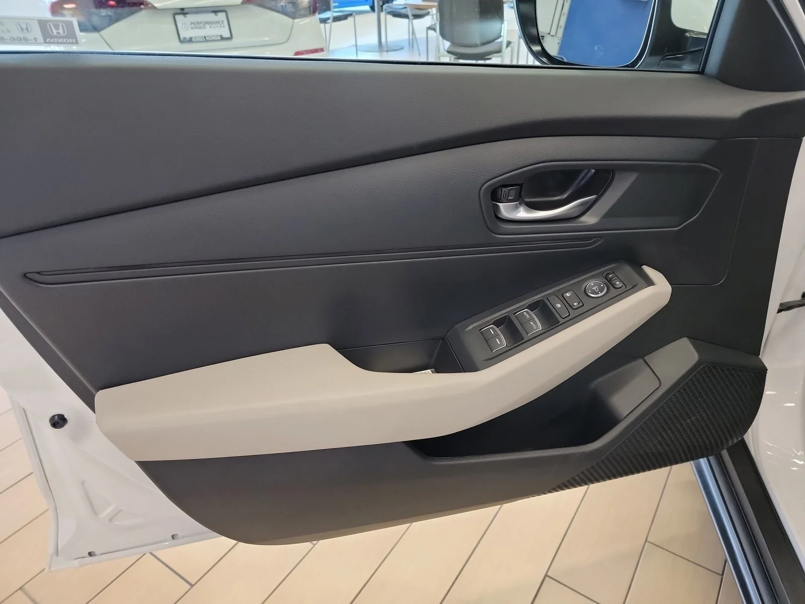 New 2026 Platinum White Pearl Honda LX image 13