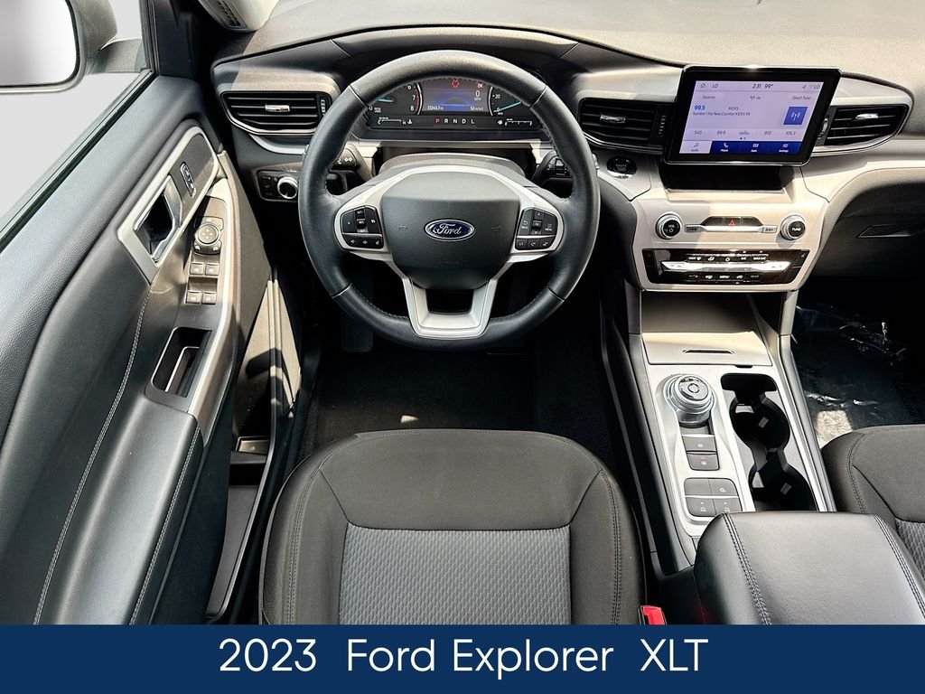 Used 2023 Silver Ford XLT image 15