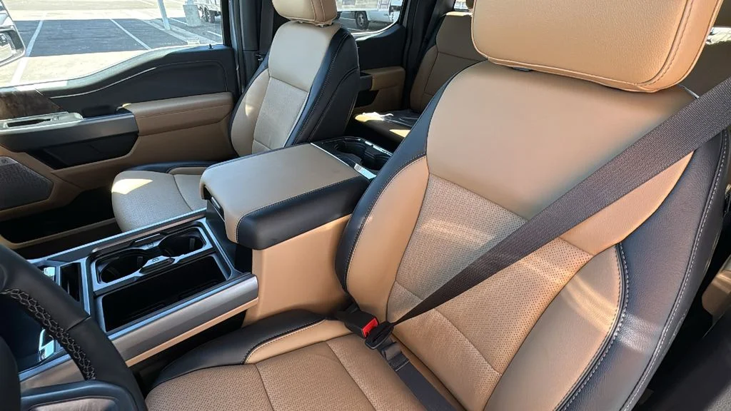 New 2026 Glacier Gray Metallic Tri-Coat Ford F-350® Lariat® image 16