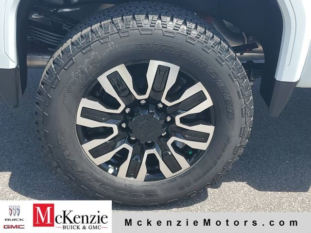 New 2026 Glacier White Tricoat GMC Denali Ultimate image 33